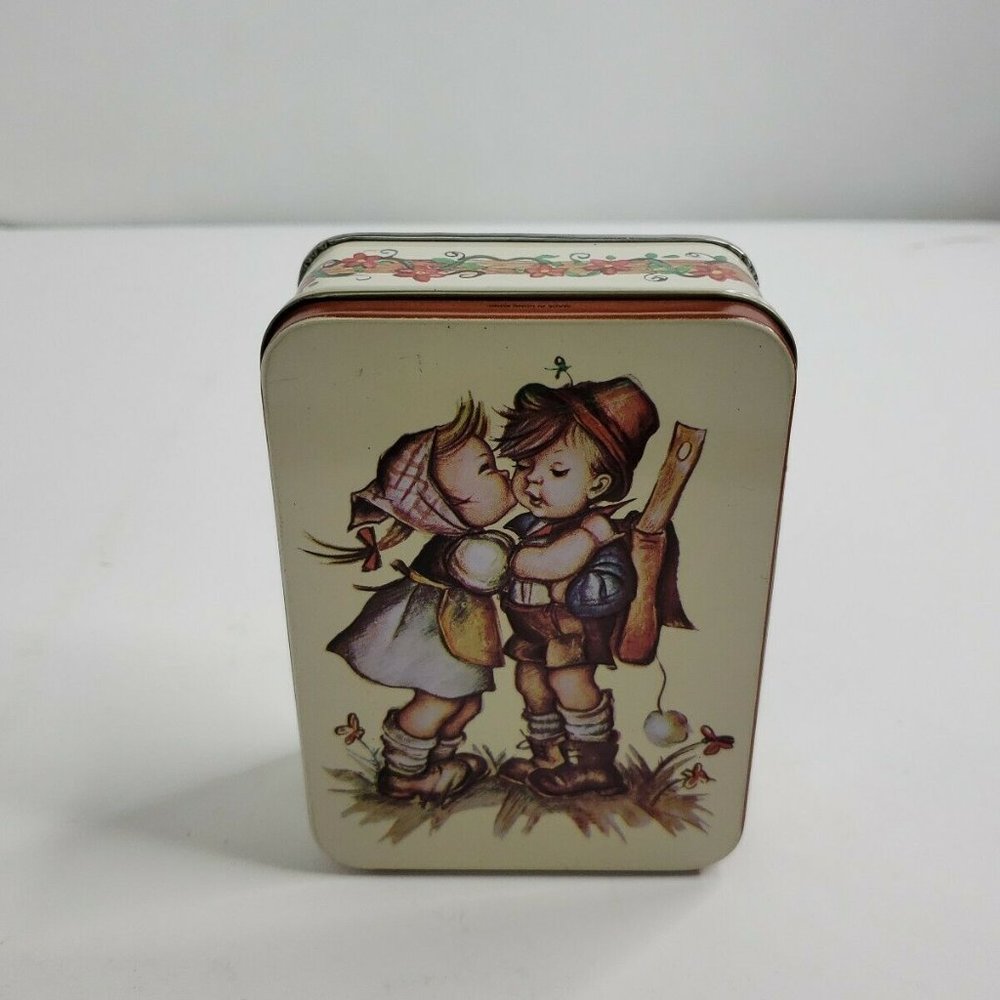 Vintage Made In Hong Kong Giftco Inc. Hommel Tin